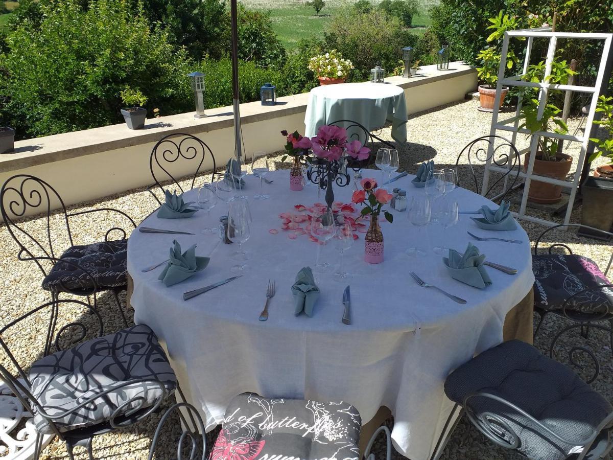 Montismaurelli Bed and Breakfast Montmoreau Exteriör bild